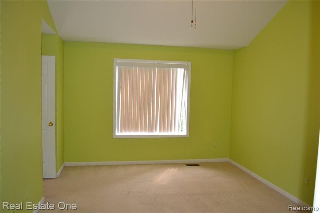 45586 Rathmore Drive, Unit 276 Macomb, MI 48044 - Photo 14 of 25 Master
