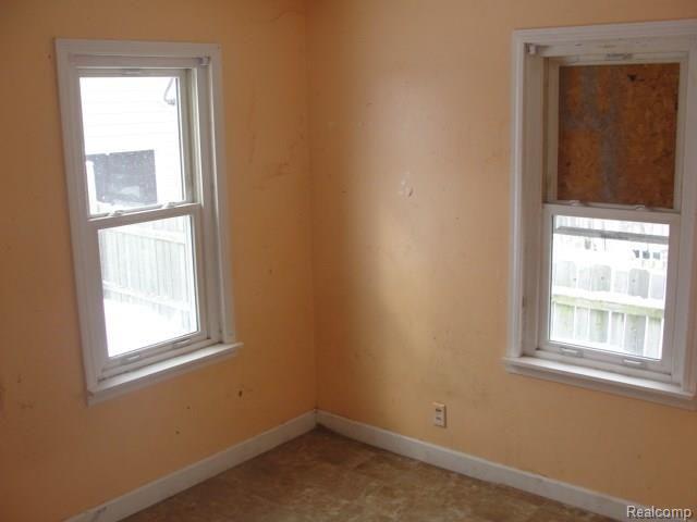 2923 North Custer Road Monroe, MI 48162 - Photo 10 of 16 Bedroom 2.jpg