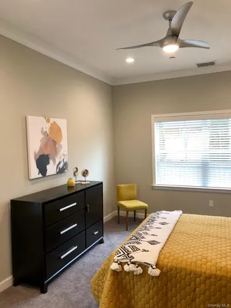 $4,250 | 148 South Front Street, Unit S202, Farmingdale, NY 11735