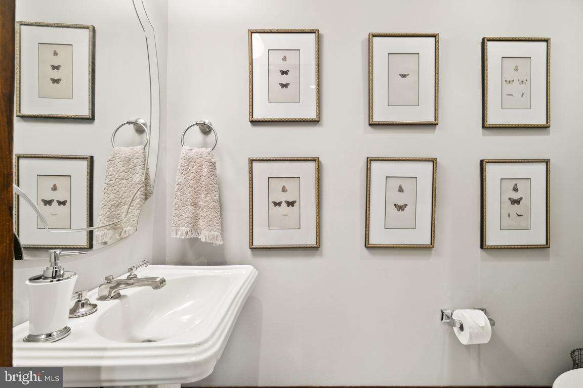 1512 P Street Northwest Washington, DC 20005 - Photo 19 of 50 Main level powder room