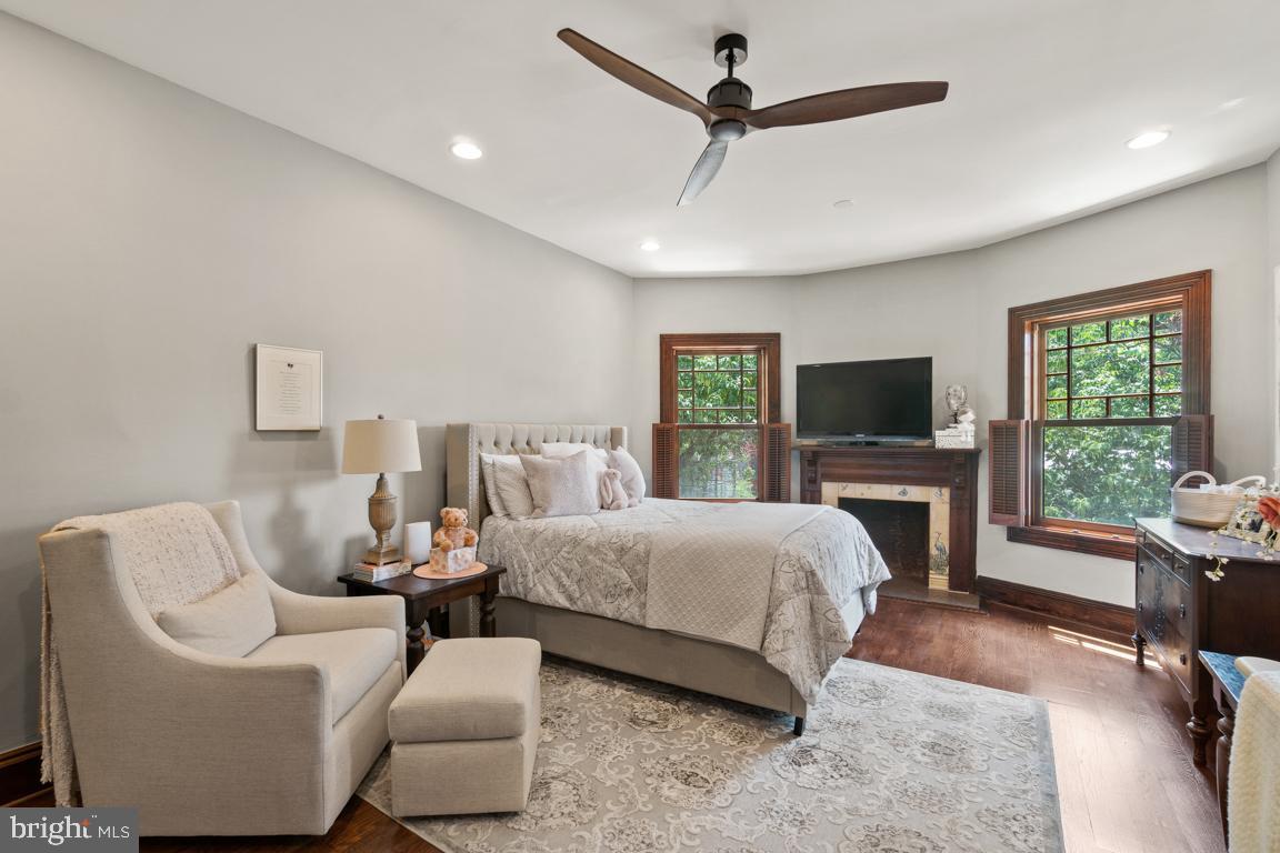 1512 P Street Northwest Washington, DC 20005 - Photo 21 of 50 Rear bedroom (second level)