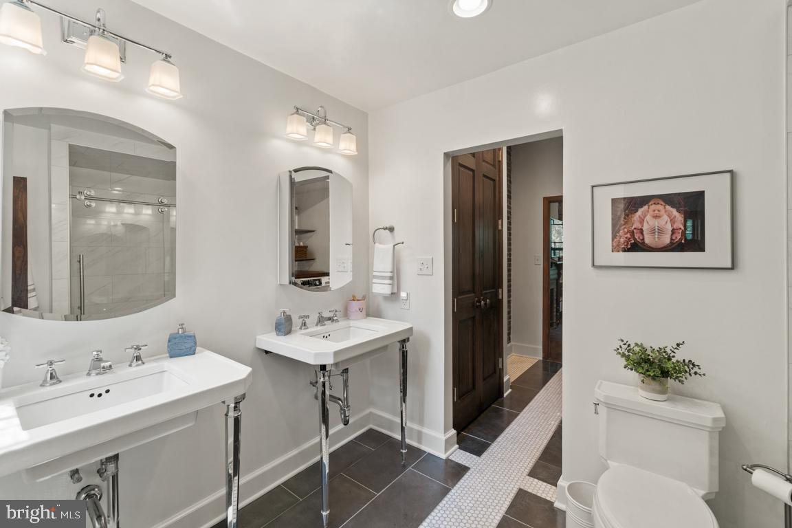 1512 P Street Northwest Washington, DC 20005 - Photo 24 of 50 Bathroom (second level)