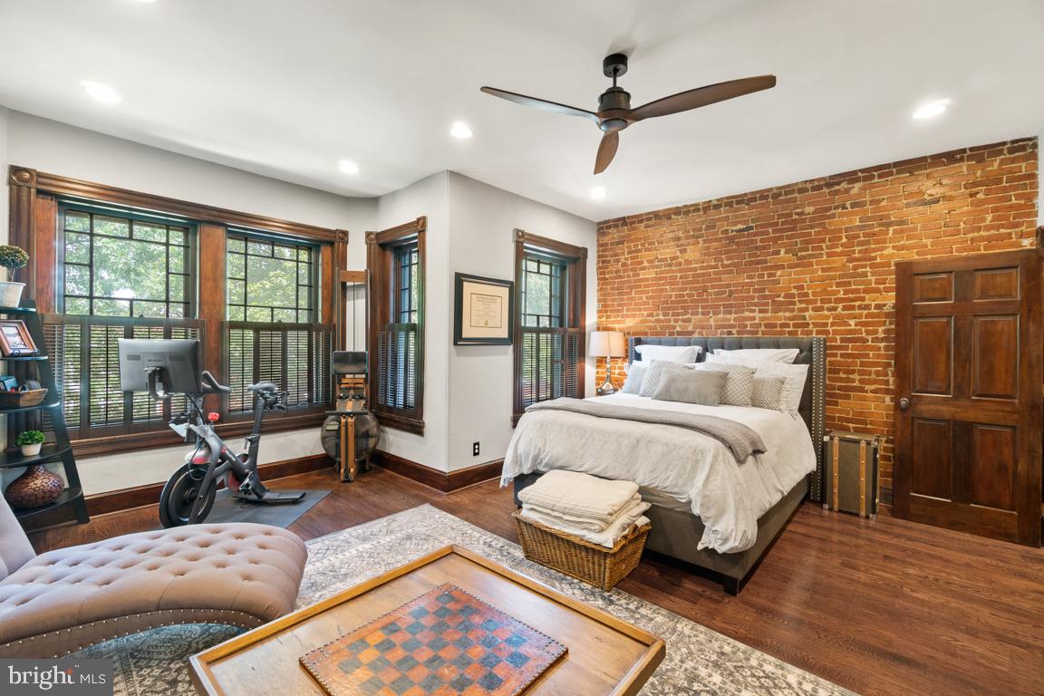 1512 P Street Northwest Washington, DC 20005 - Photo 25 of 50 Front bedroom (second level)