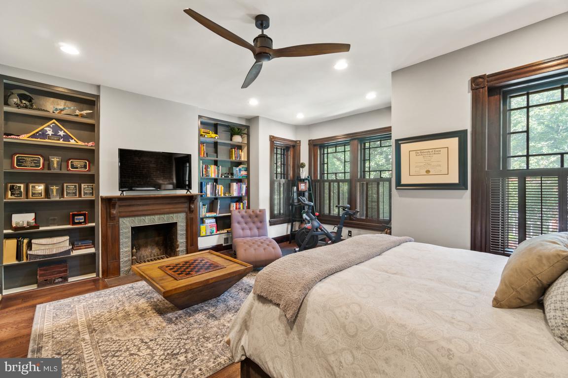 1512 P Street Northwest Washington, DC 20005 - Photo 26 of 50 Front bedroom (second level)