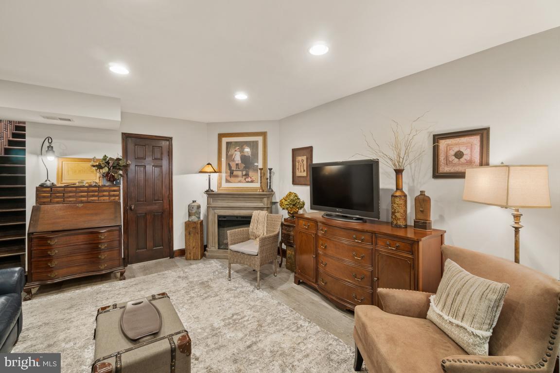 1512 P Street Northwest Washington, DC 20005 - Photo 39 of 50 Newly renovated in-law suite (lower level)