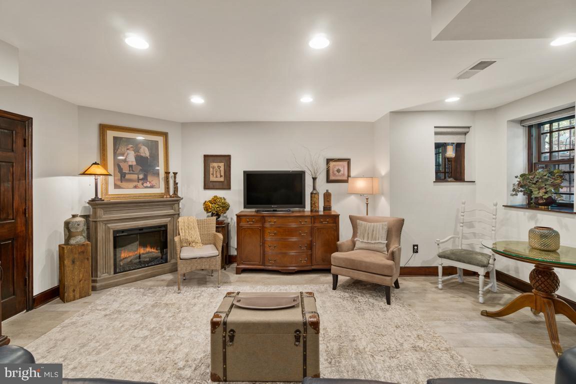 1512 P Street Northwest Washington, DC 20005 - Photo 40 of 50 Newly renovated in-law suite (lower level)