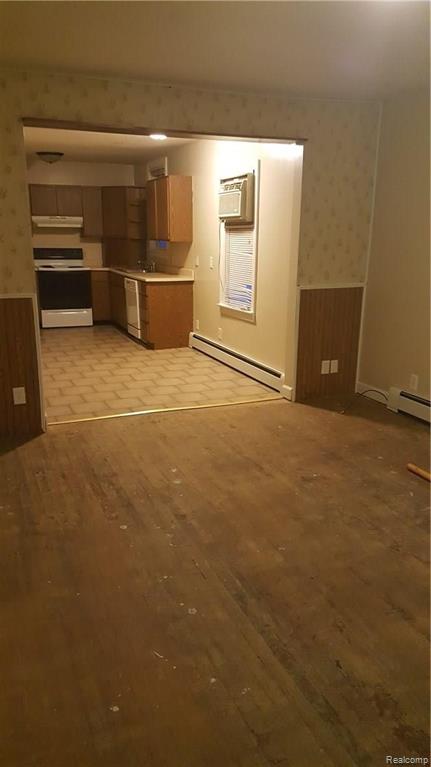 6541 Denton Road Belleville, MI 48111 - Photo 3 of 19