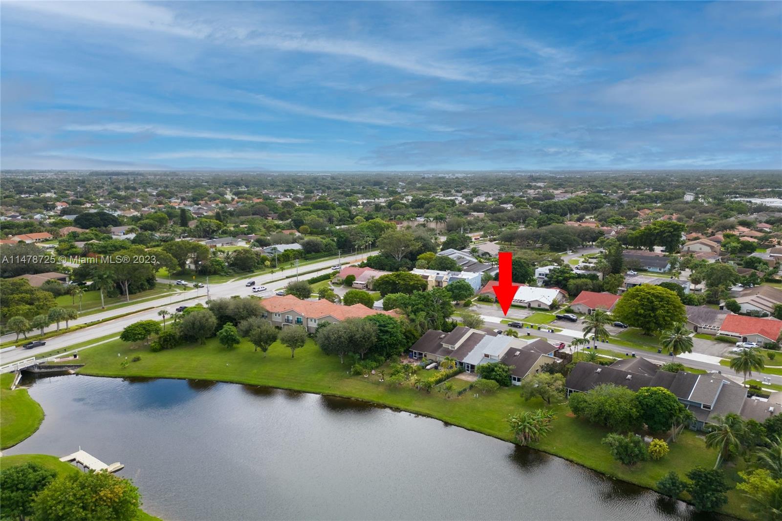 12722 Westhampton Circle Wellington, FL 33414 - Photo 48 of 52 an aerial view of a houses with a yard