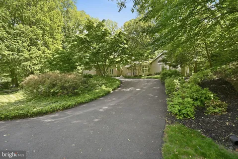 $1,829,000 | 11815 Beekman Place, Rockville, MD 20854