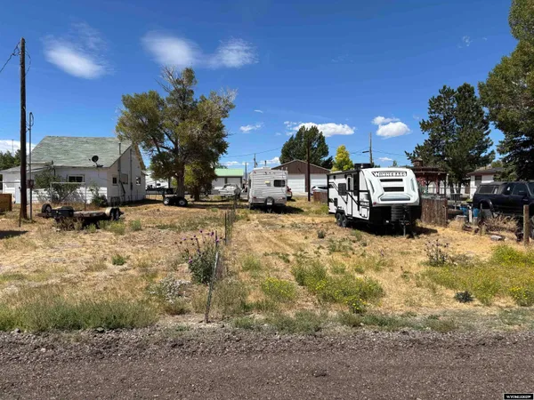 $60,000 | 904 Diamondville Avenue, Diamondville, WY 83116
