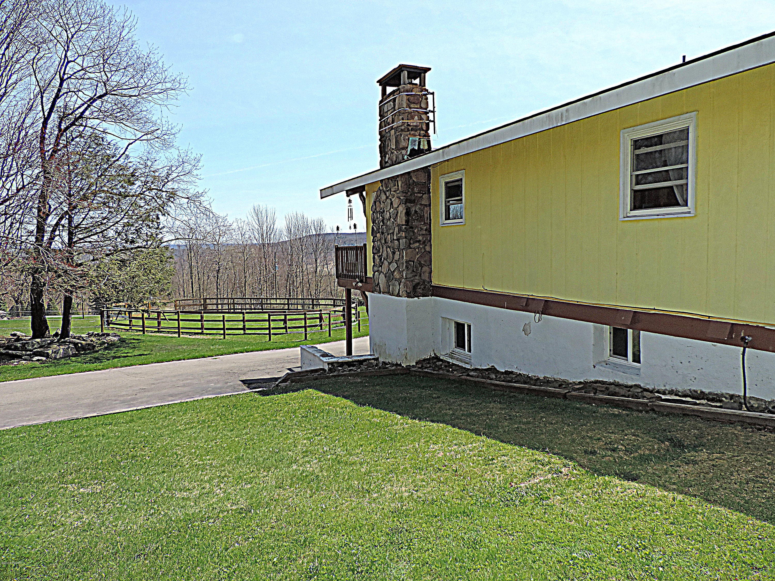441 Huckleberry Road Newfoundland, PA 18445 - Photo 40 of 58
