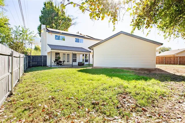 a front view of house with yard