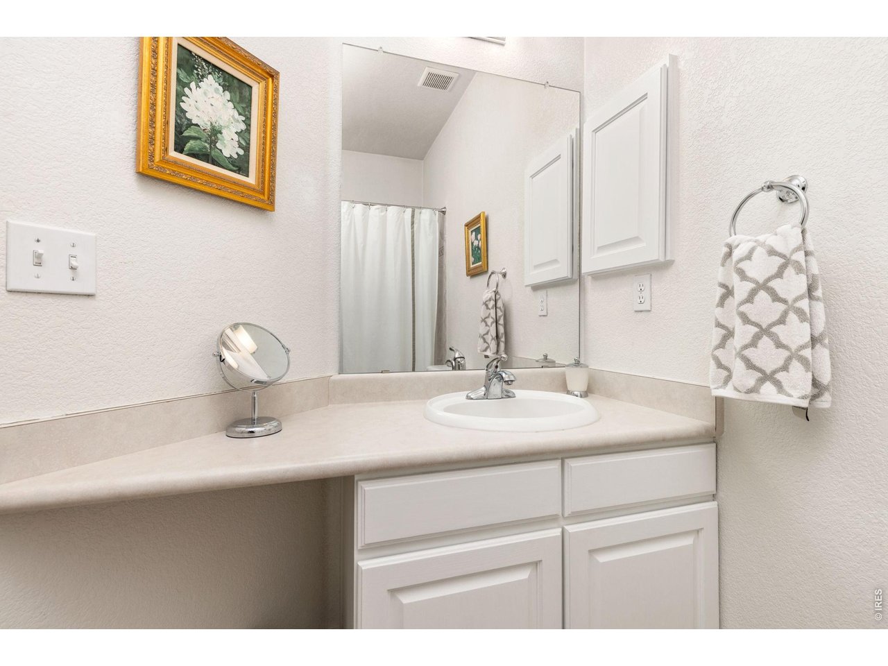 636 Wild Ridge Circle Lafayette, CO 80026 - Photo 21 of 40 Secondary full bath