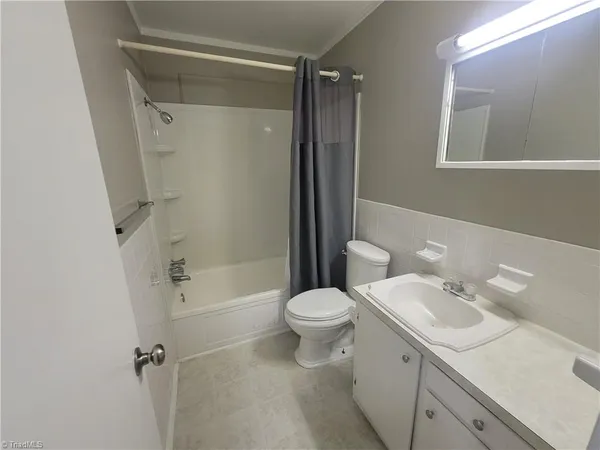 $1,300 | 106 Wall Street, Madison, NC 27025