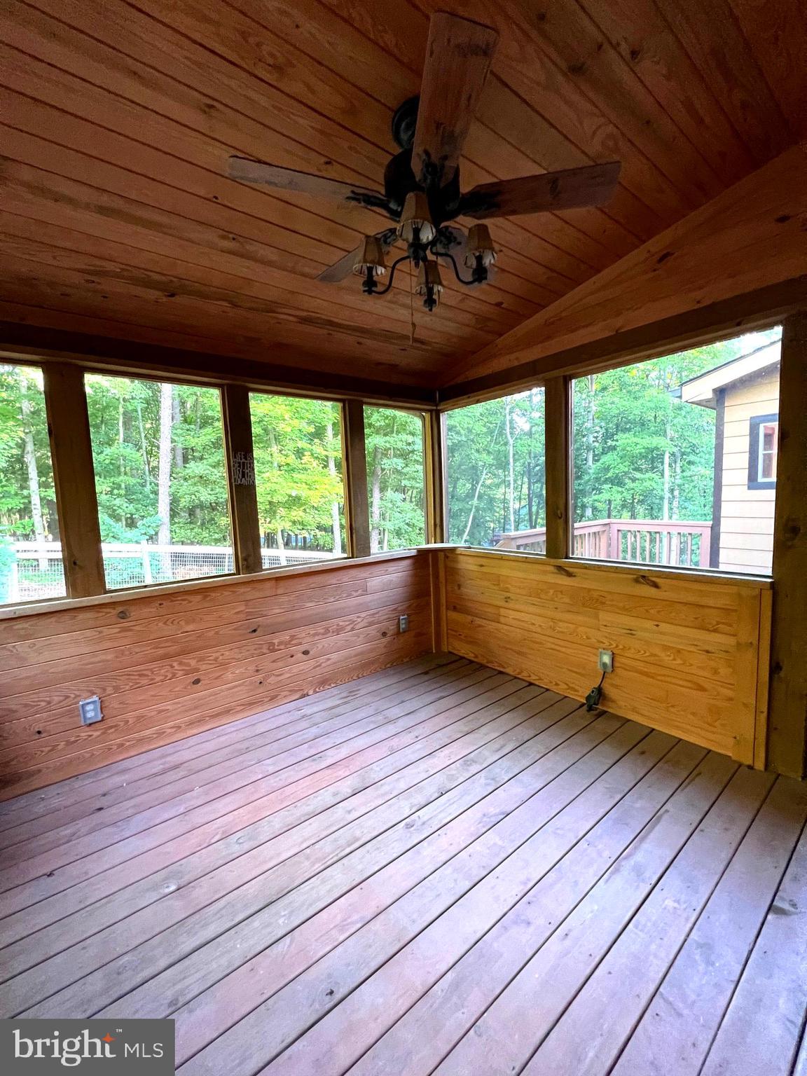 185 Longstreet Road Basye, VA 22810 - Photo 12 of 24 Gallery Image 12