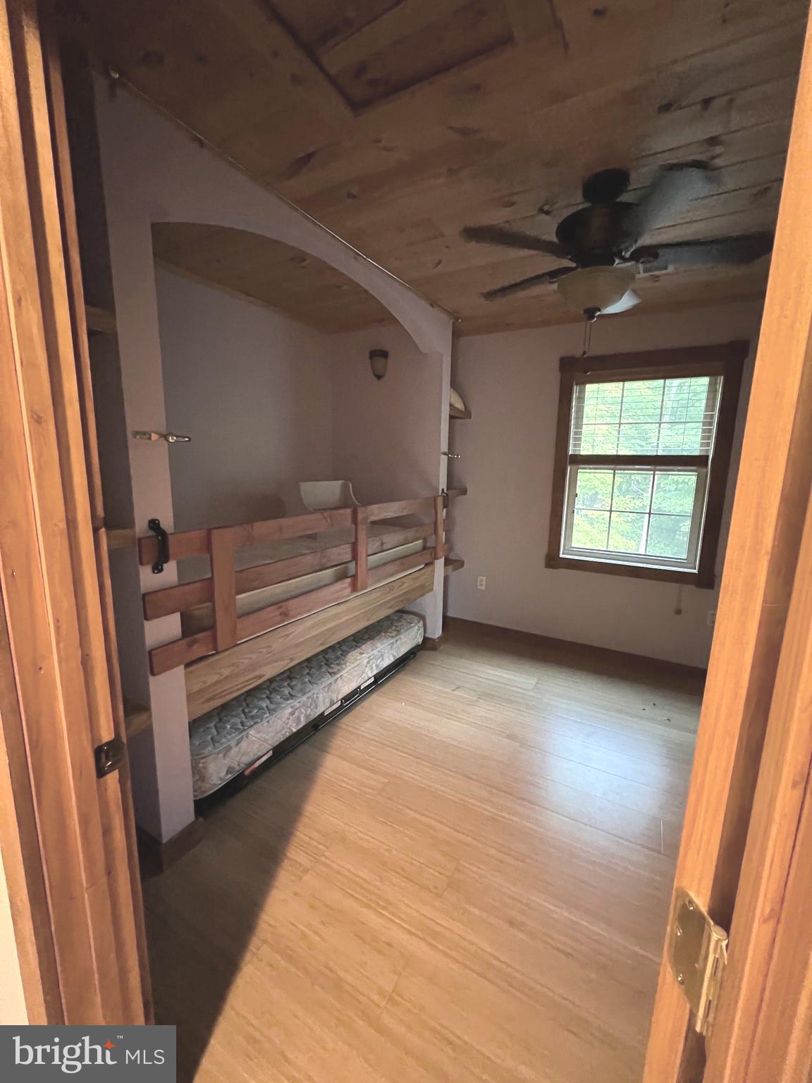 185 Longstreet Road Basye, VA 22810 - Photo 22 of 24 Gallery Image 22