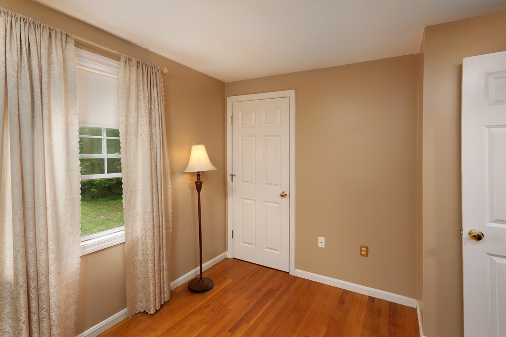 408 County Road Hanson, MA 02341 - Photo 3 of 5 Gallery Image 3