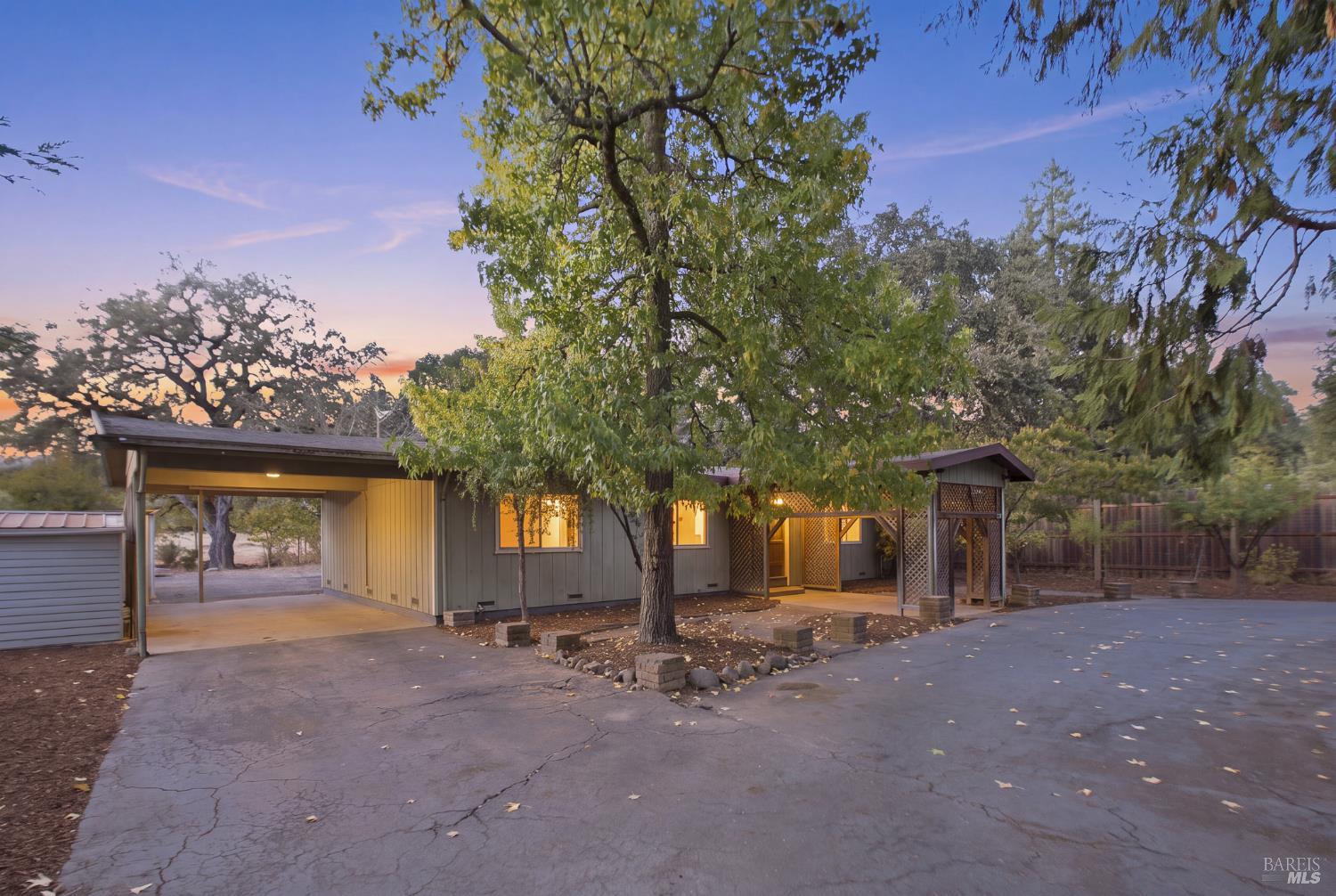 1176 Castle Road Sonoma, CA 95476 - Photo 4 of 9 Gallery Image 4