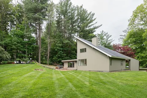 $1,950,000 | 7 Diamond Road, Lexington, MA 02420