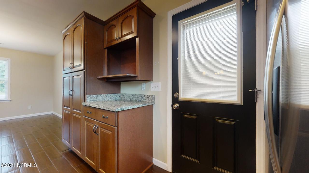 532 Raintree Circle Jacksonville, NC 28540 - Photo 17 of 47 532-Rain-tree-Cir-06022021_172202
