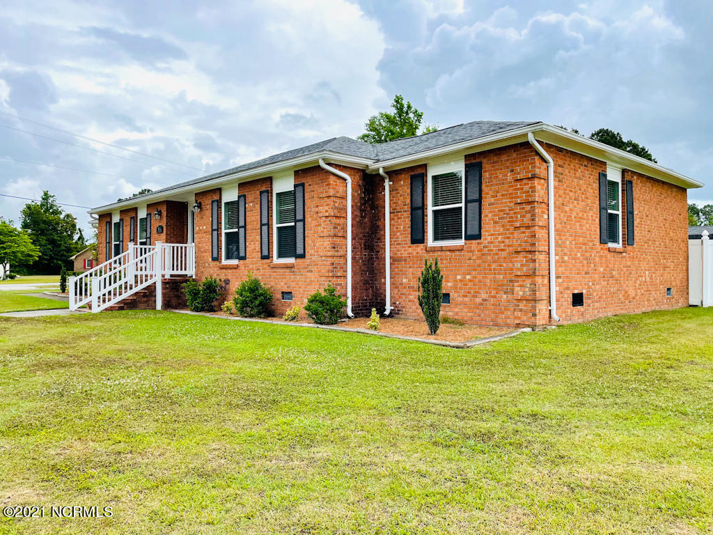 532 Raintree Circle Jacksonville, NC 28540 - Photo 2 of 47 IMG_6538_jpg