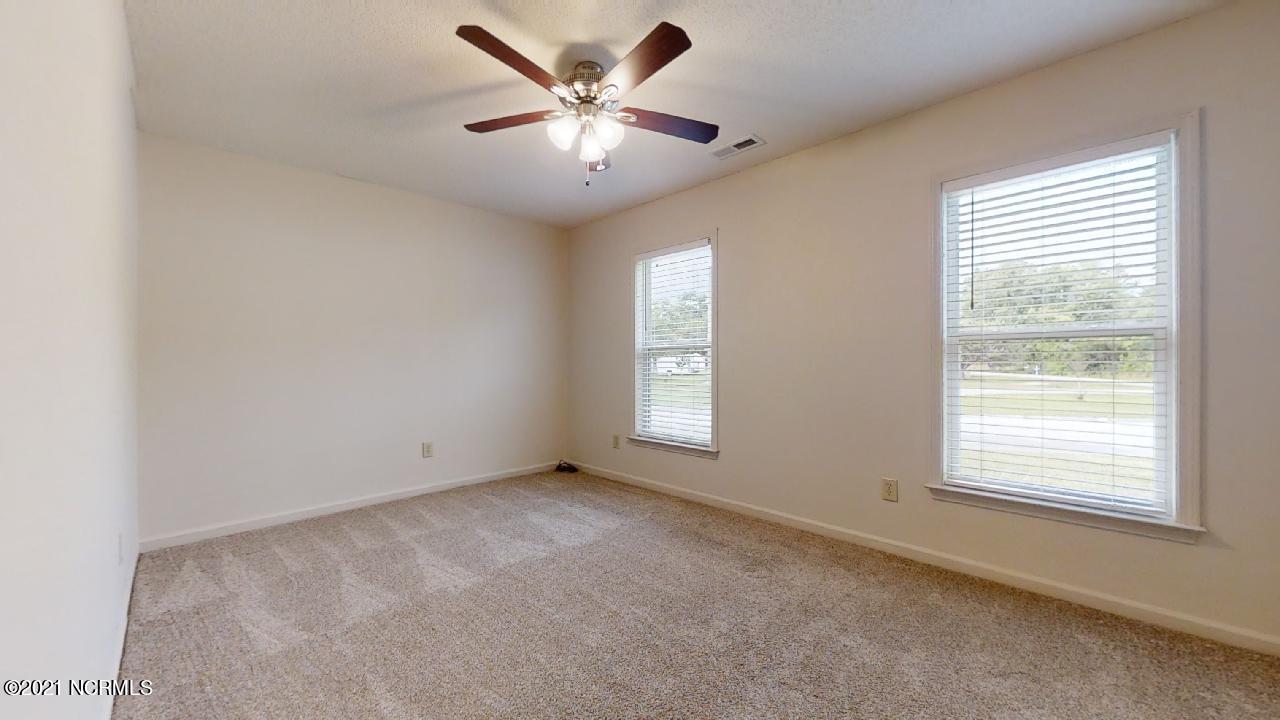 532 Raintree Circle Jacksonville, NC 28540 - Photo 26 of 47 532-Rain-tree-Cir-06022021_172448