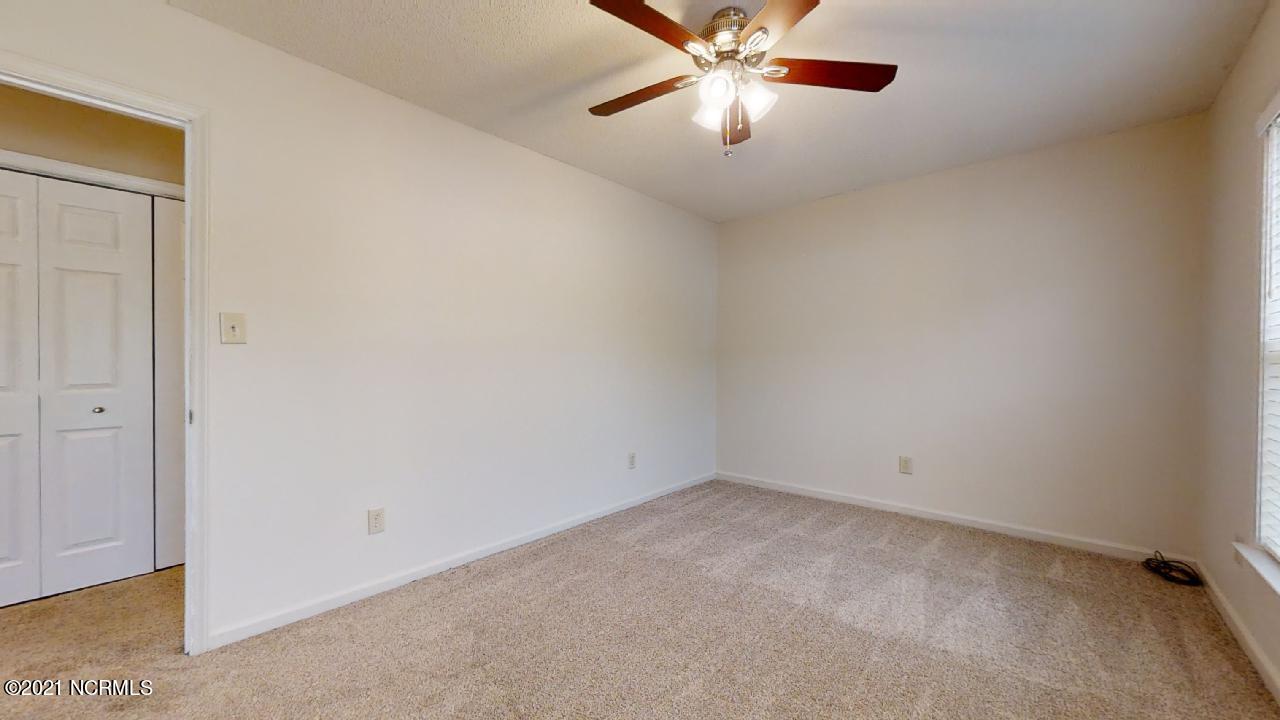 532 Raintree Circle Jacksonville, NC 28540 - Photo 27 of 47 532-Rain-tree-Cir-06022021_172522
