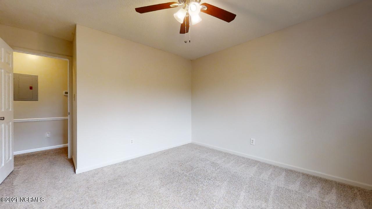 532 Raintree Circle Jacksonville, NC 28540 - Photo 32 of 47 532-Rain-tree-Cir-06022021_172708