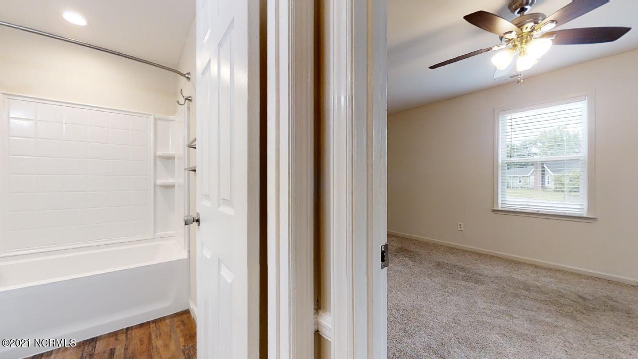 532 Raintree Circle Jacksonville, NC 28540 - Photo 35 of 47 532-Rain-tree-Cir-06022021_172813