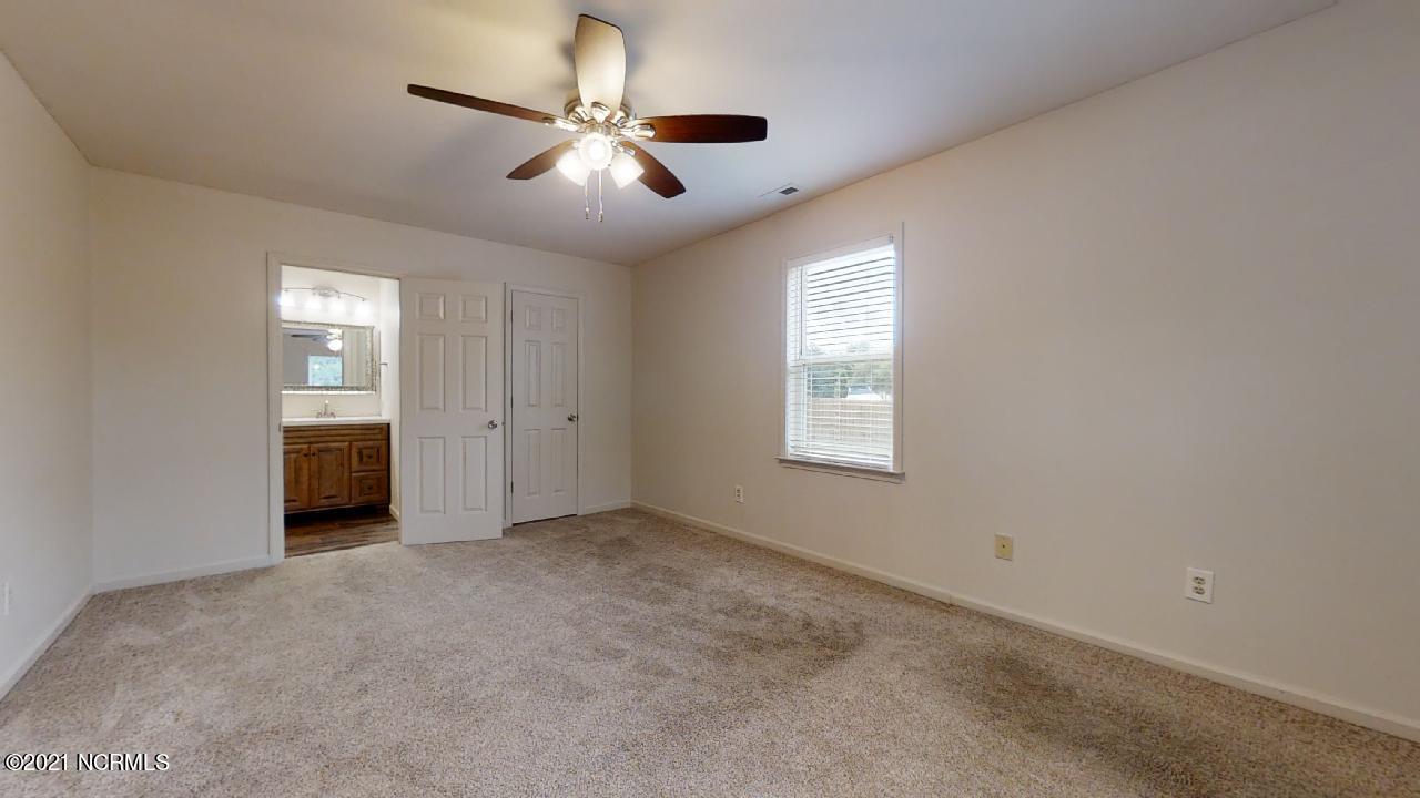 532 Raintree Circle Jacksonville, NC 28540 - Photo 39 of 47 532-Rain-tree-Cir-06022021_173011