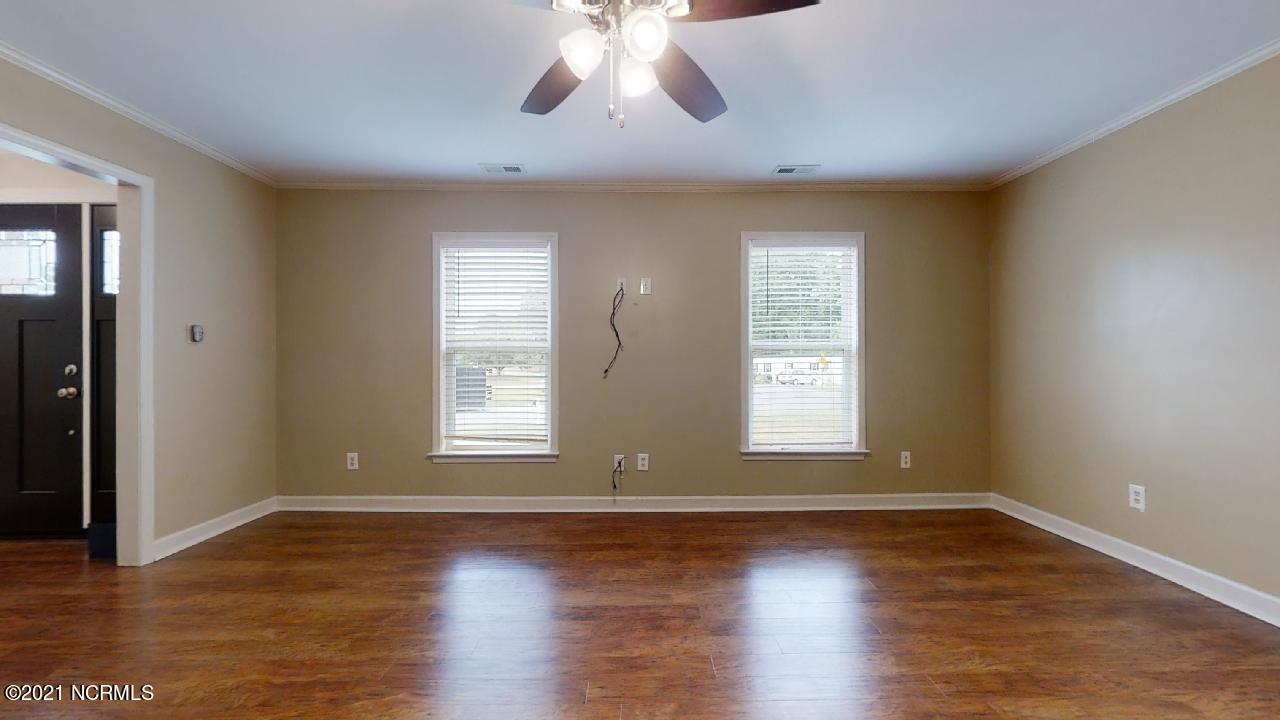 532 Raintree Circle Jacksonville, NC 28540 - Photo 4 of 47 532-Rain-tree-Cir-06022021_171848