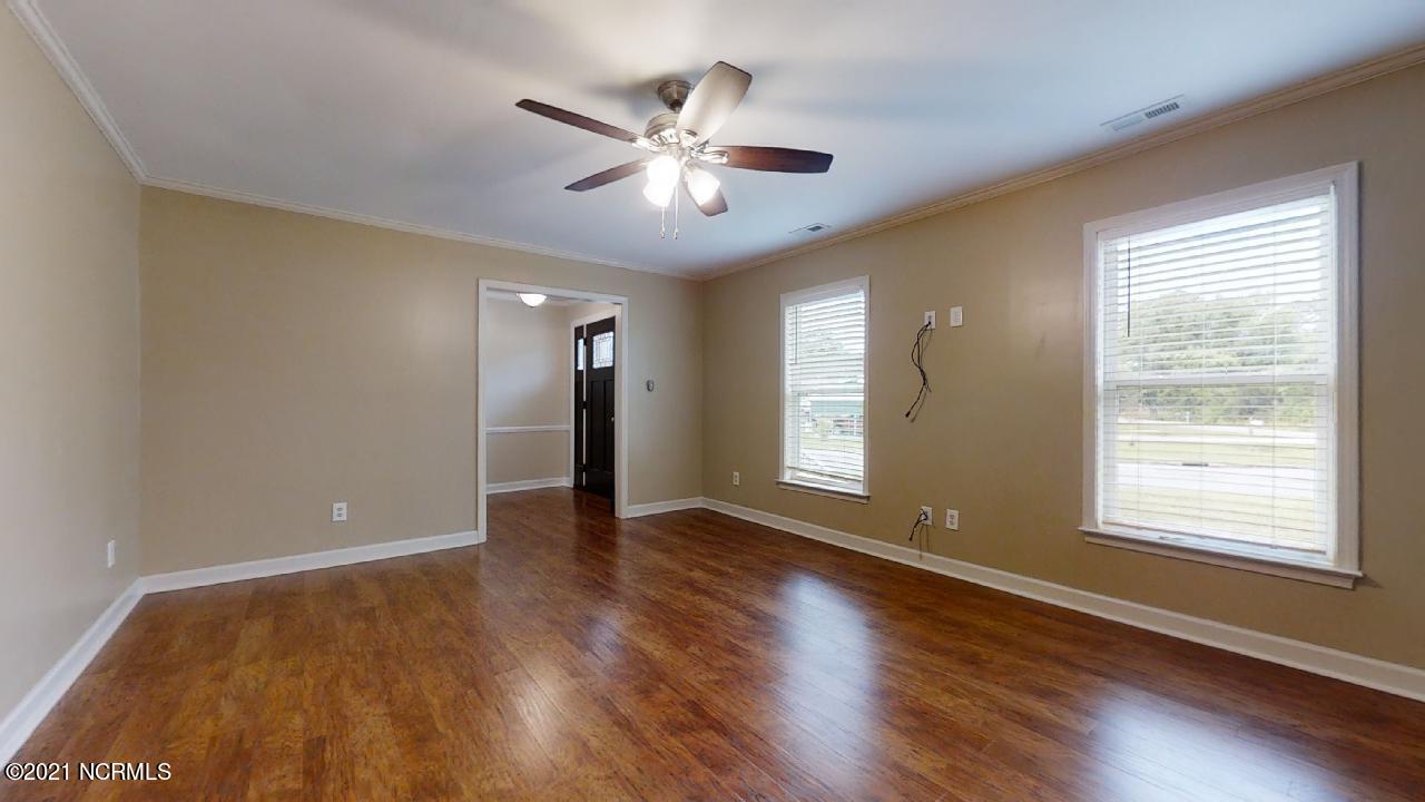 532 Raintree Circle Jacksonville, NC 28540 - Photo 5 of 47 532-Rain-tree-Cir-06022021_171908