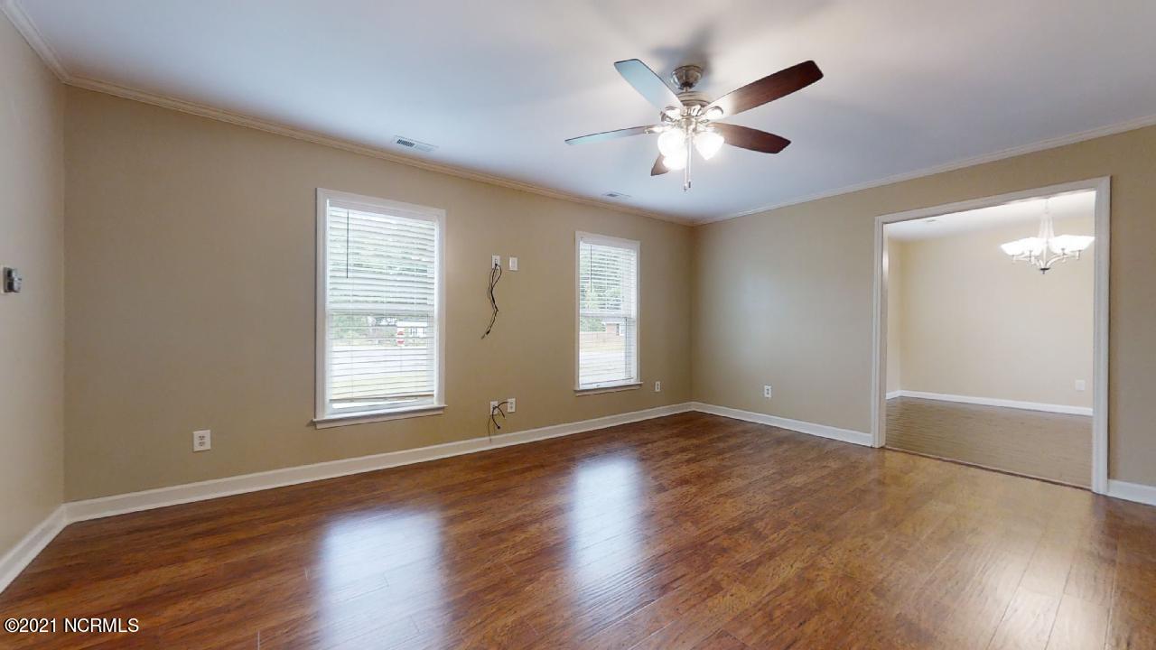 532 Raintree Circle Jacksonville, NC 28540 - Photo 8 of 47 532-Rain-tree-Cir-06022021_171748
