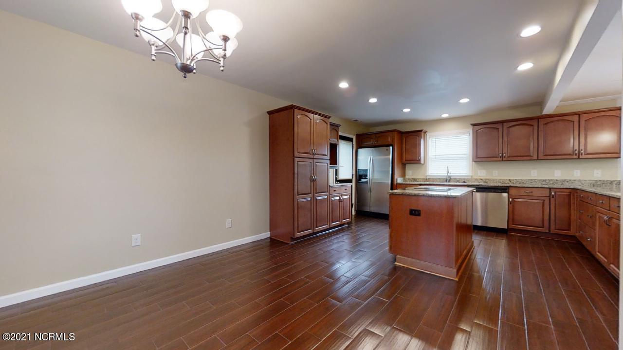 532 Raintree Circle Jacksonville, NC 28540 - Photo 10 of 47 532-Rain-tree-Cir-06022021_172008