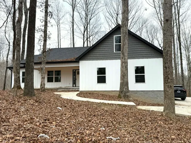 $419,900 | 72 Periwinkle Path, Leoma, TN 38468