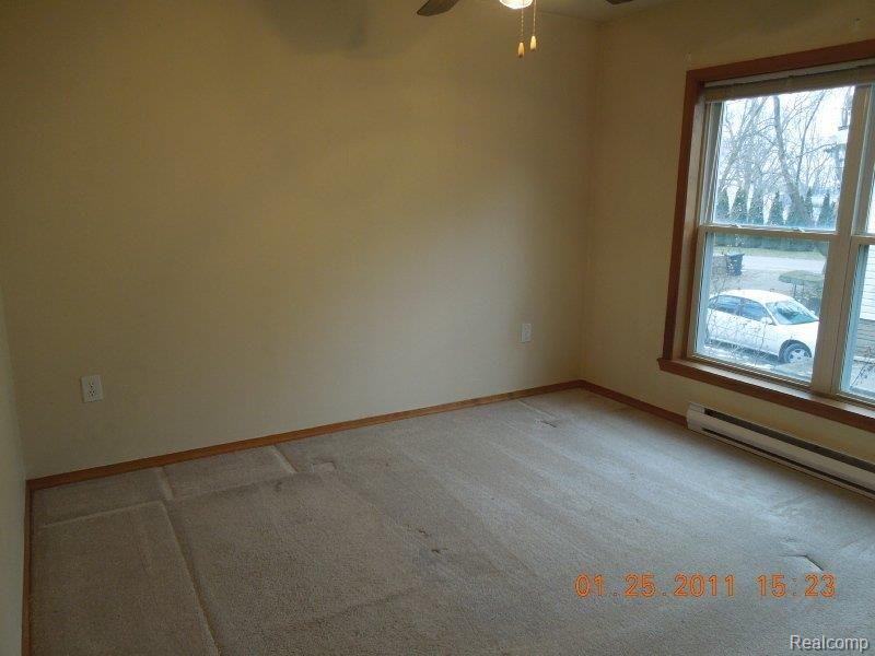 58424 Ruth Jean Washington, MI 48094 - Photo 19 of 21 RES04297.JPG