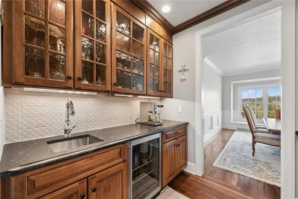 $985,000 | 1141 Lauralynn Drive, Latrobe, PA 15650