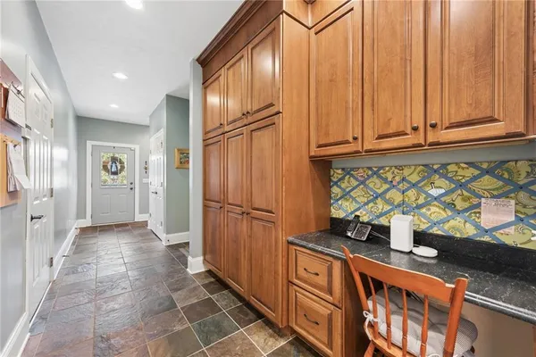 $985,000 | 1141 Lauralynn Drive, Latrobe, PA 15650