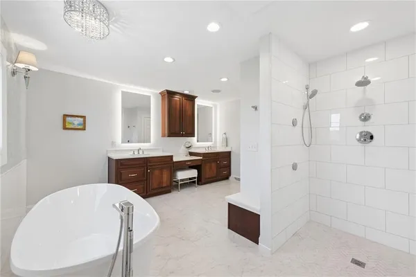 $985,000 | 1141 Lauralynn Drive, Latrobe, PA 15650