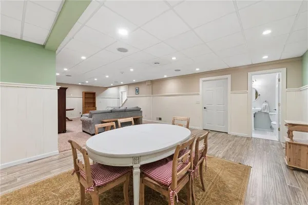 $985,000 | 1141 Lauralynn Drive, Latrobe, PA 15650