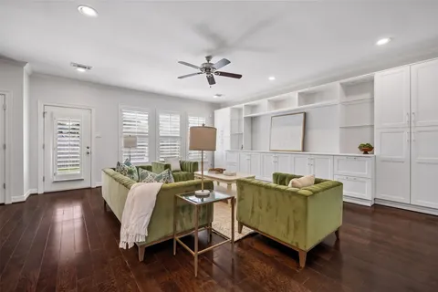 $799,000 | 5121 Libbey Drive, Houston, TX 77092