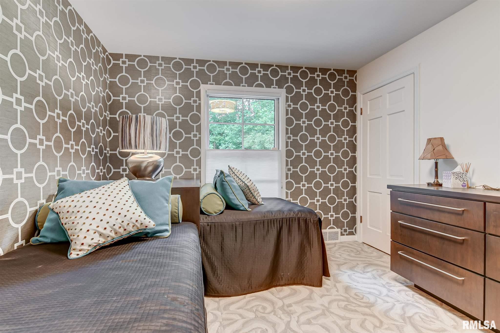 1760 Chatham Road Springfield, IL 62704 - Photo 35 of 50 Gallery Image 35