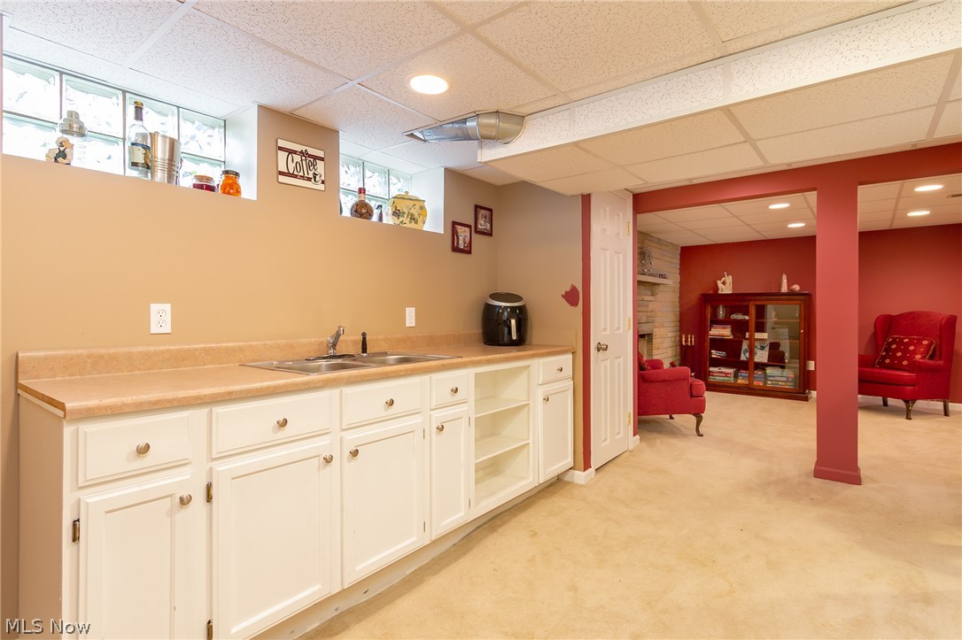 3011 Hearthstone Road Cleveland, OH 44134 - Photo 27 of 35 Wet bar in basement family room