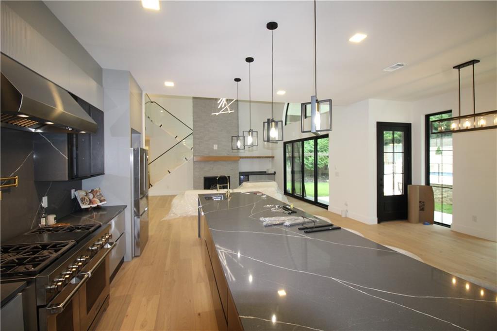 39 Johnson Ferry Road Sandy Springs, GA 30328 - Photo 16 of 61 Gallery Image 16