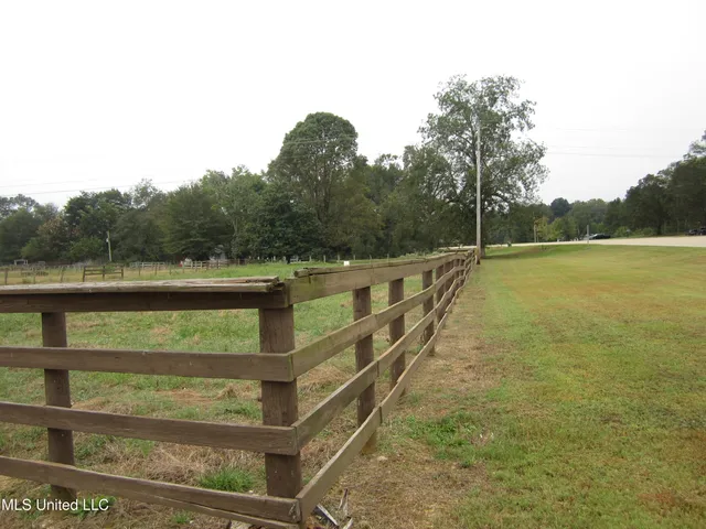 $599,000 | 1558 Highway 30, New Albany, MS 38652
