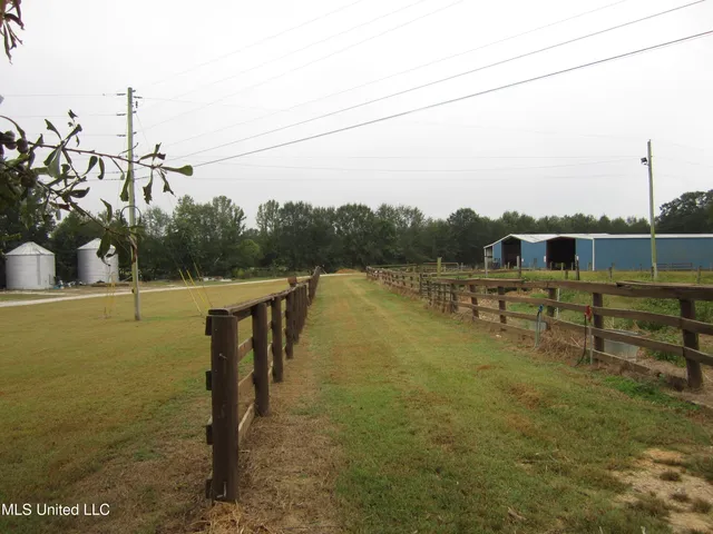 $599,000 | 1558 Highway 30, New Albany, MS 38652