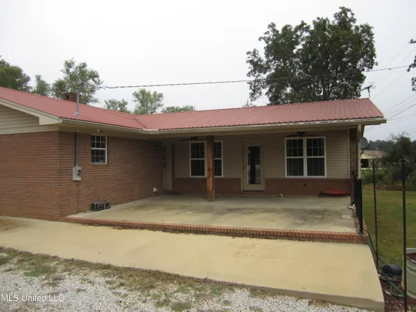 $375,000 | 1558 Highway 30, New Albany, MS 38652