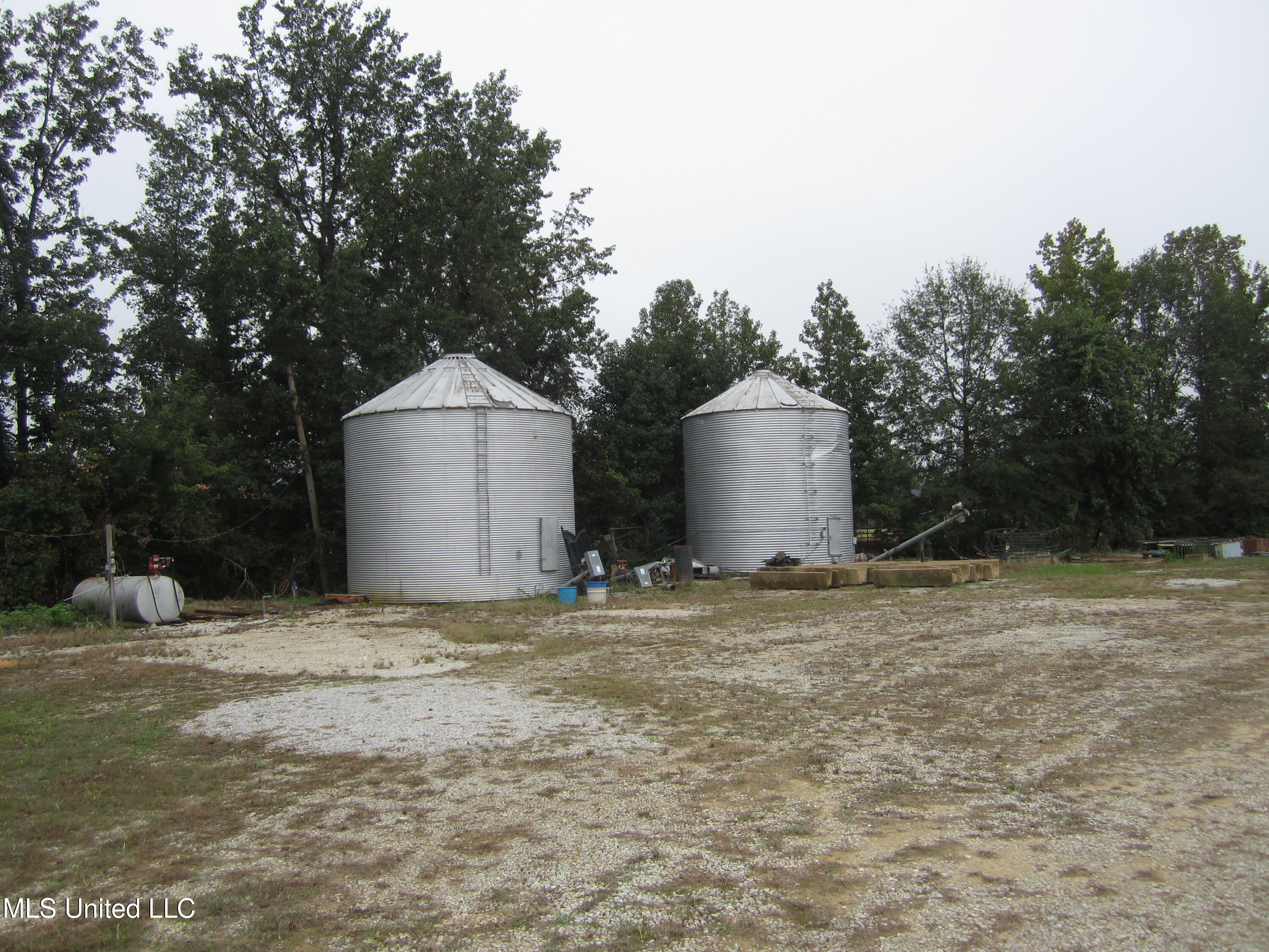 1558 Highway 30 New Albany, MS 38652 - Photo 25 of 28 IMG_8546