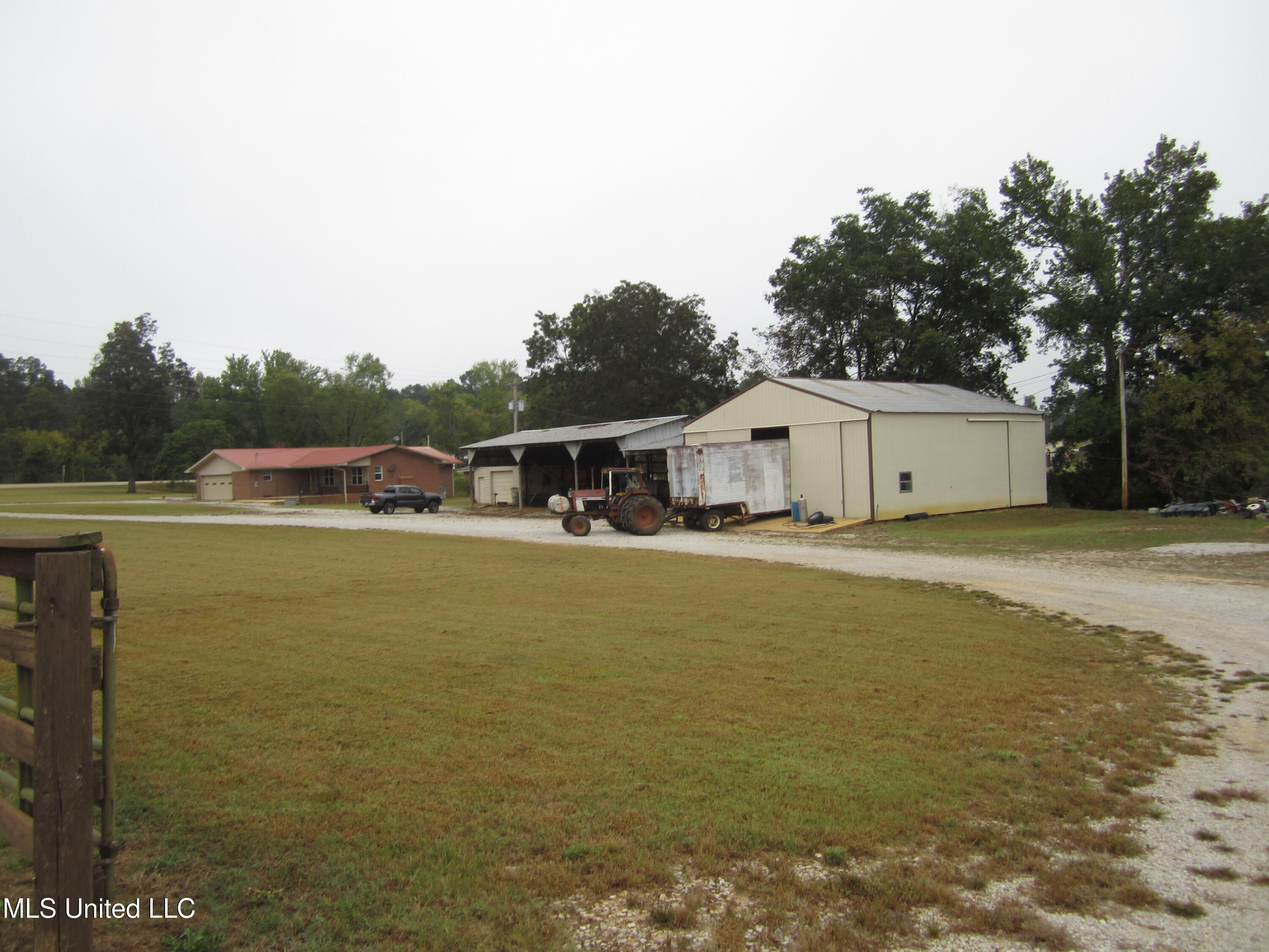 1558 Highway 30 New Albany, MS 38652 - Photo 27 of 28 IMG_8553