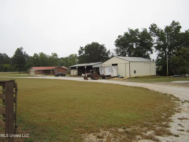 $599,000 | 1558 Highway 30, New Albany, MS 38652